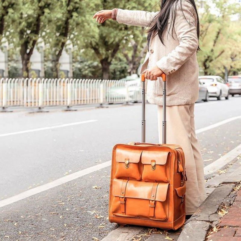 Trolley-koffer Aus Leder Auf Rädern Im Vintage-stil 22 Zoll